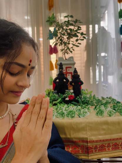 shivali parab pooja and saree look