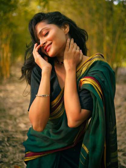 Shivali Parab photoshoot, Shivali Parab green saree look