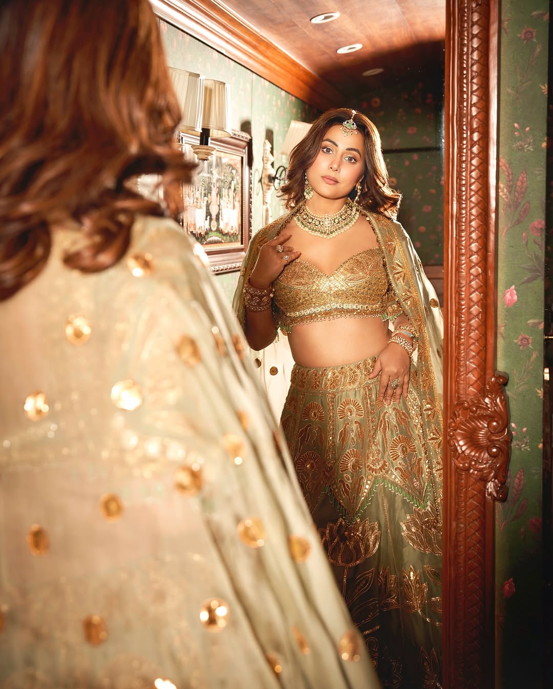 Hina Khan latest photos
