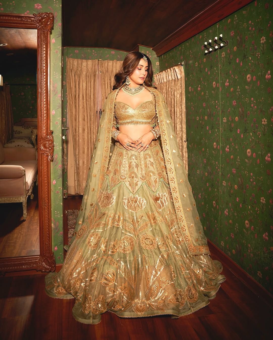 Hina Khan latest photos
