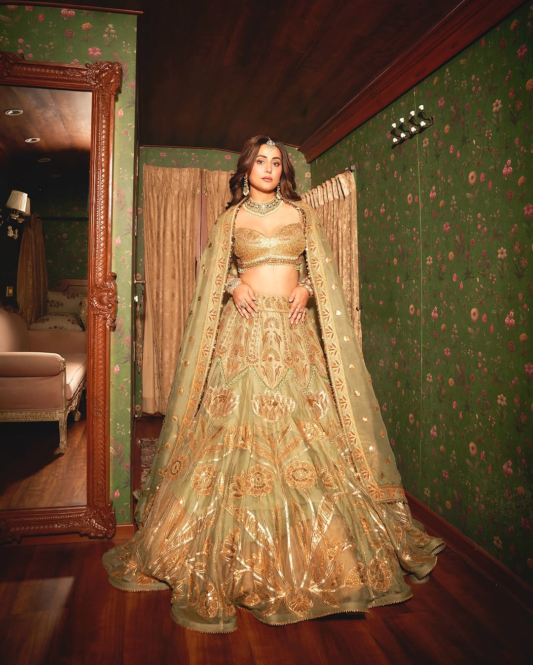 Hina Khan latest photos