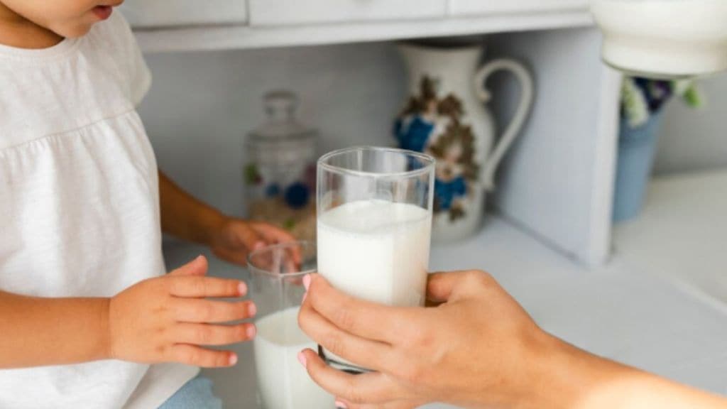 Milk Purity Check: Home Remedies & Tips