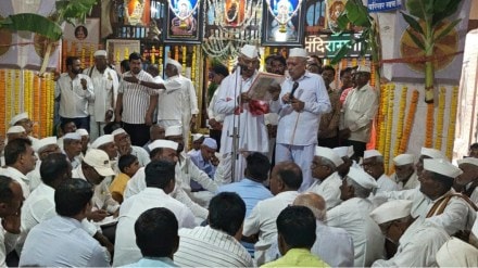Ahilyanagar Karjat Sant Godad Maharaj Rath Yatra draws huge crowd