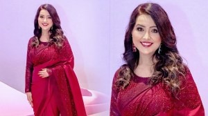Photos: ‘मिसेस मुख्यमंत्री’ अमृता फडणवीस यांचा गडद रंगाच्या डिझायनर साडीतील लूक