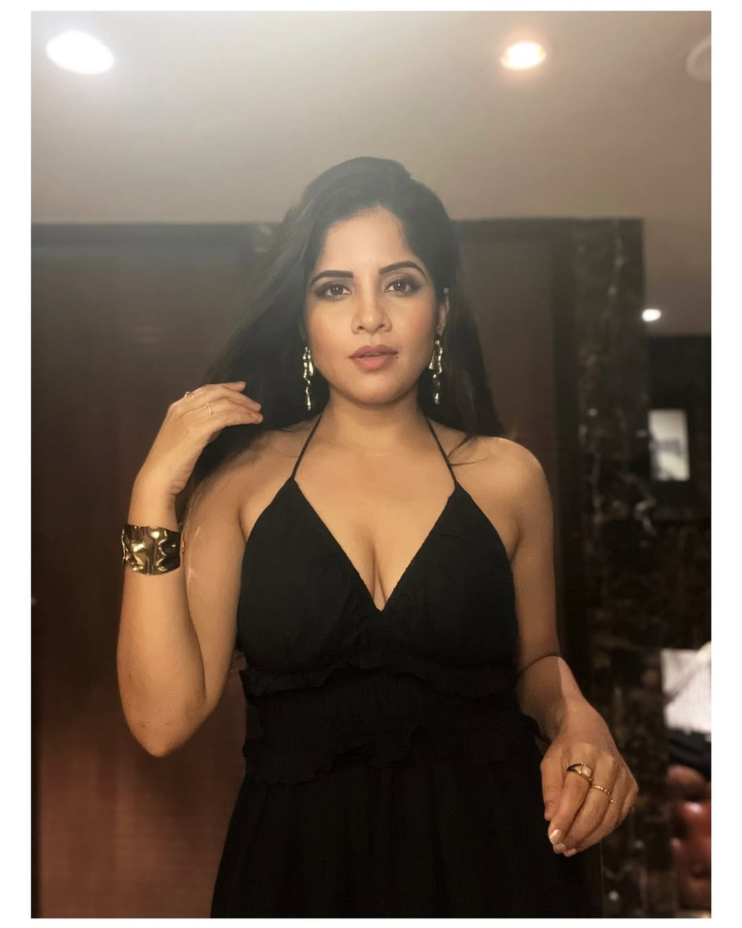 Amruta deshmukh hot look in black one piece