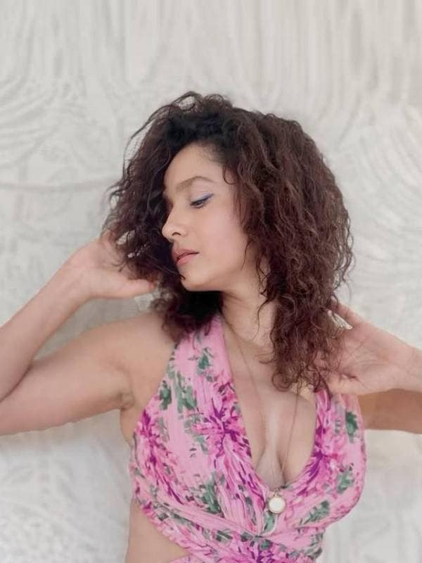 Ankita lokhande bold photoshoot in deep neck floral dress