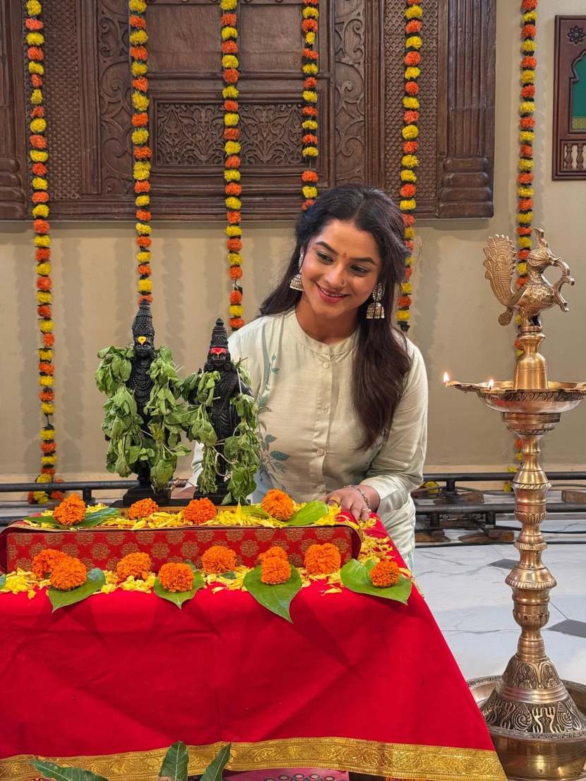 Ashadhi Ekadashi 2025 Marathi Actress Wishes