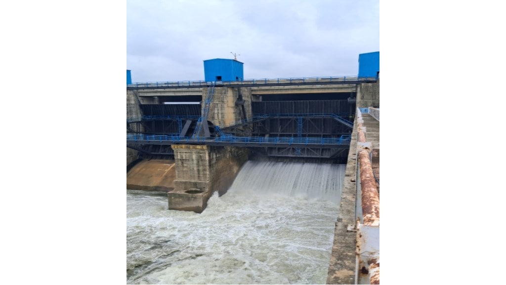 Bhandara Gosekhurd dam gates opened alert for riverside villages