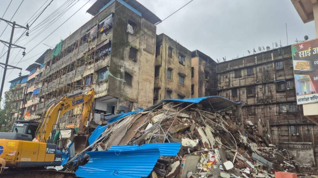 Building falls in Nalasopara timely action saves lives vasai virar