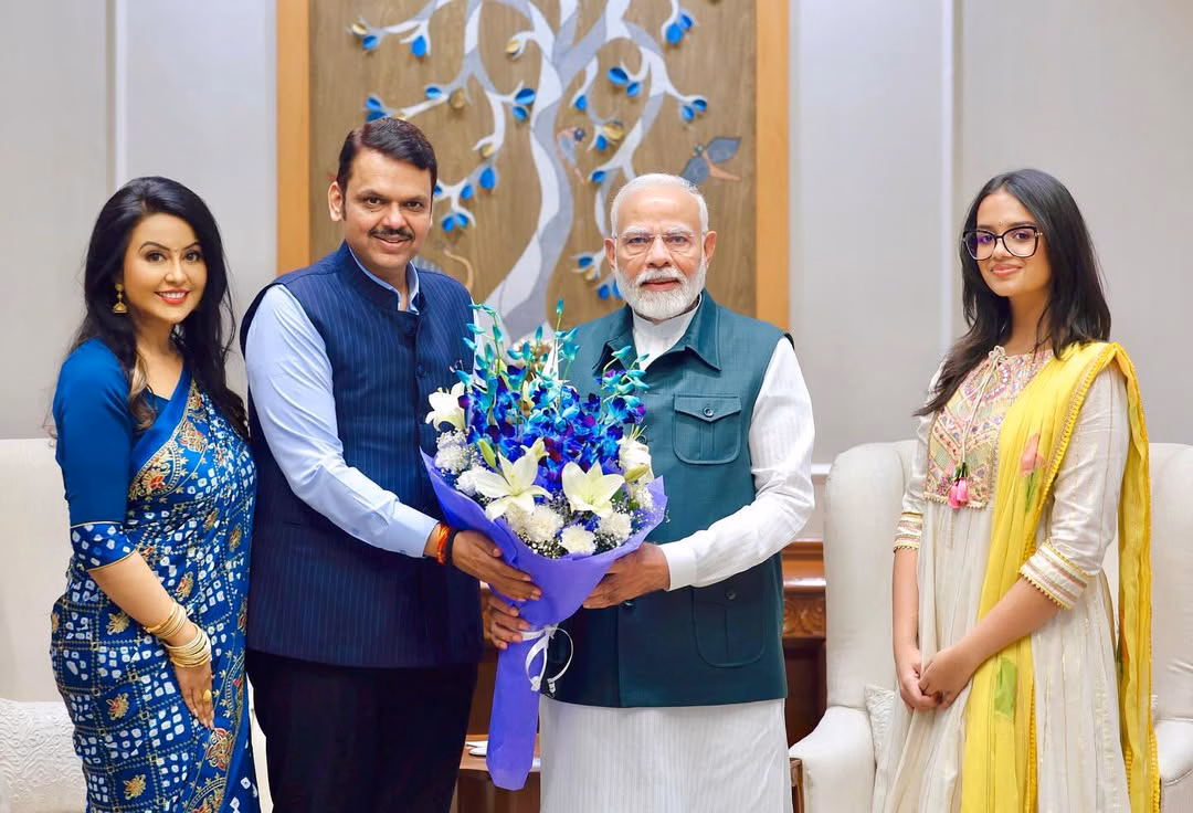Cm Devendra fadanvis wife amruta fadanvis unknown facts