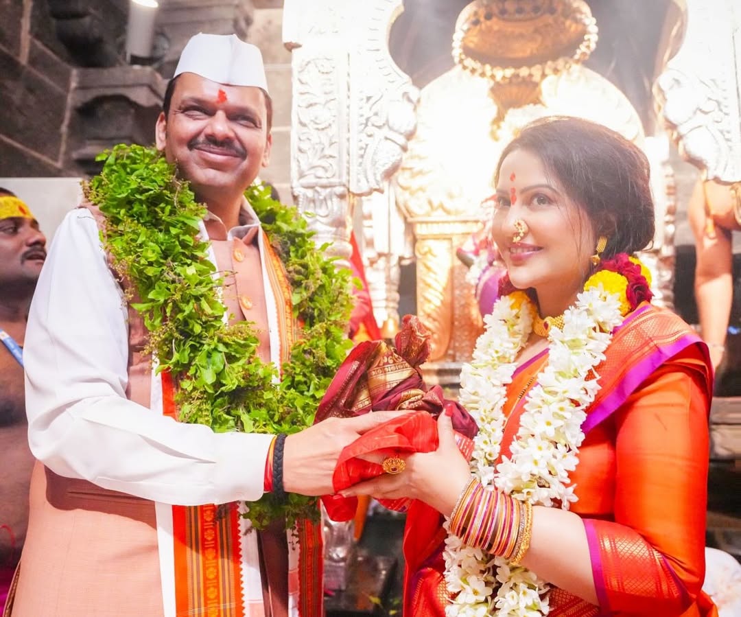 Cm Devendra fadanvis wife amruta fadanvis unknown facts
