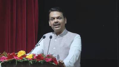 देवेंद्र फडणवीसांचं वक्तव्य; “आपला वाद मराठी की हिंदी हा नाहीच..”