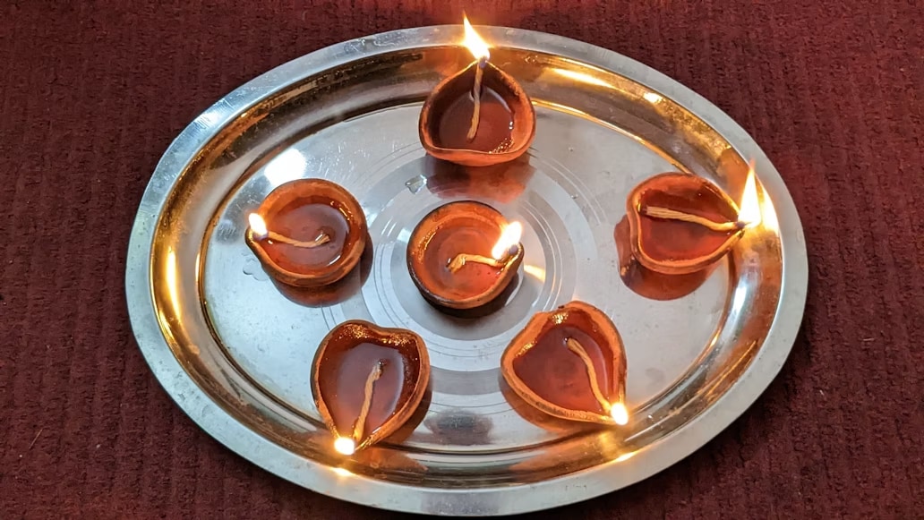 Deep Amavasya 2025 Diya Pooja Details