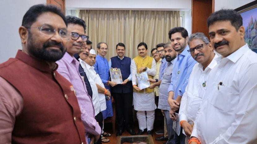 Devendra Fandavis And Uddhav Thakeray Meeting.