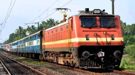 The express departing from Mumbai will now arrive in Dhule half an hour earlier