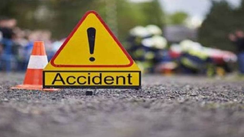 Four injured in accident after motor vehicle overturns in roadside ditch in Khanapur