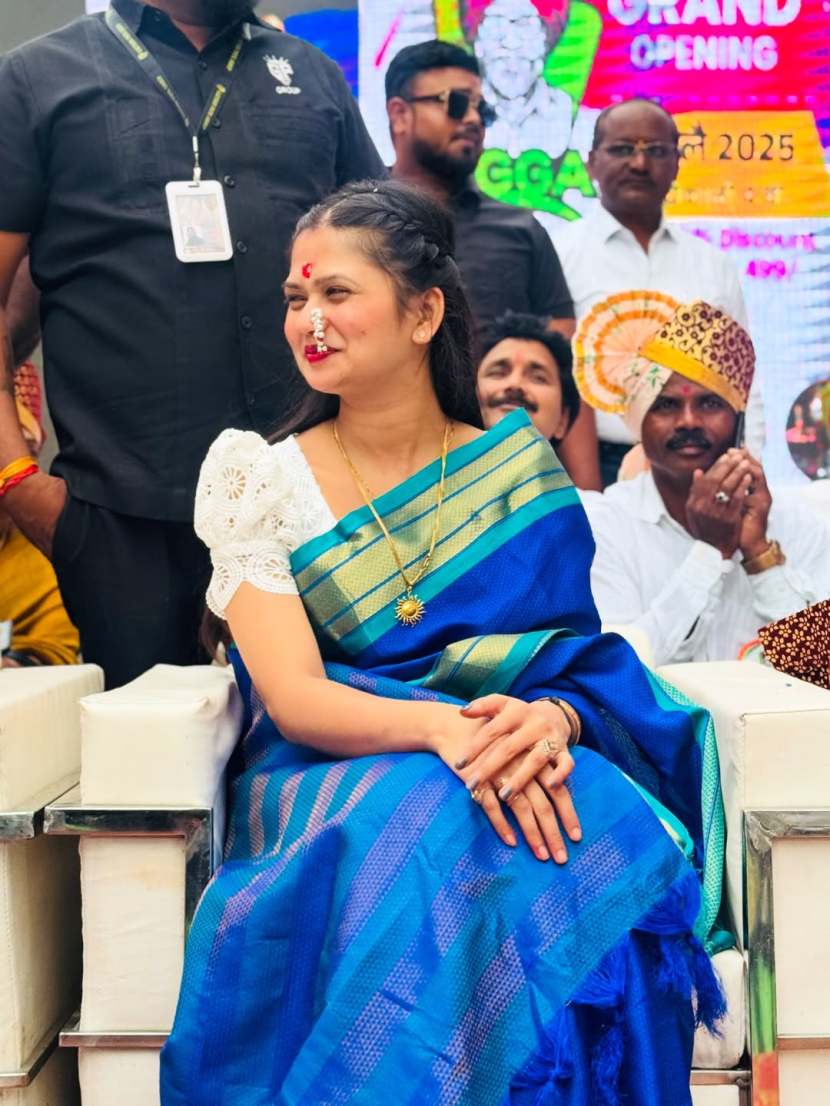 Gautami Patil Blue Khun Saree Look