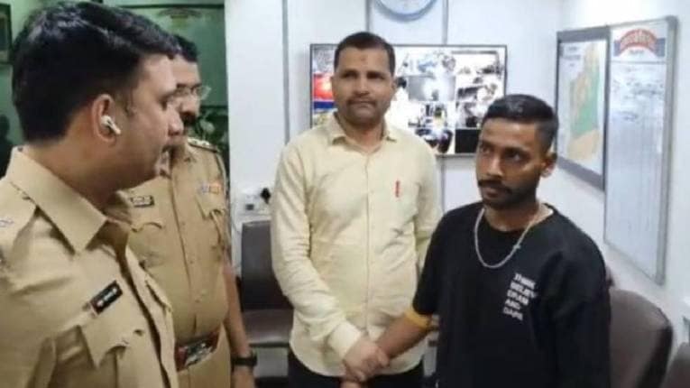 मराठी तरूणीला मारहाण करणारा आडिवली ढोकळीचा भाई गोकुळ झा मानपाडा पोलिसांच्या ताब्यात