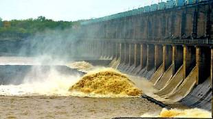 Irrigation Department has had to increase the discharge of Hatnur on the Tapi River to control water levels