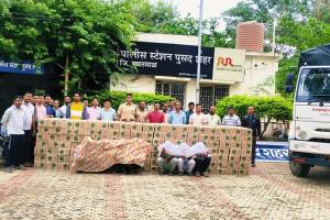 Illegal sale of liquor from a truck bearing the name of Jintur BJP MLA and Minister of State Meghna Bordikar