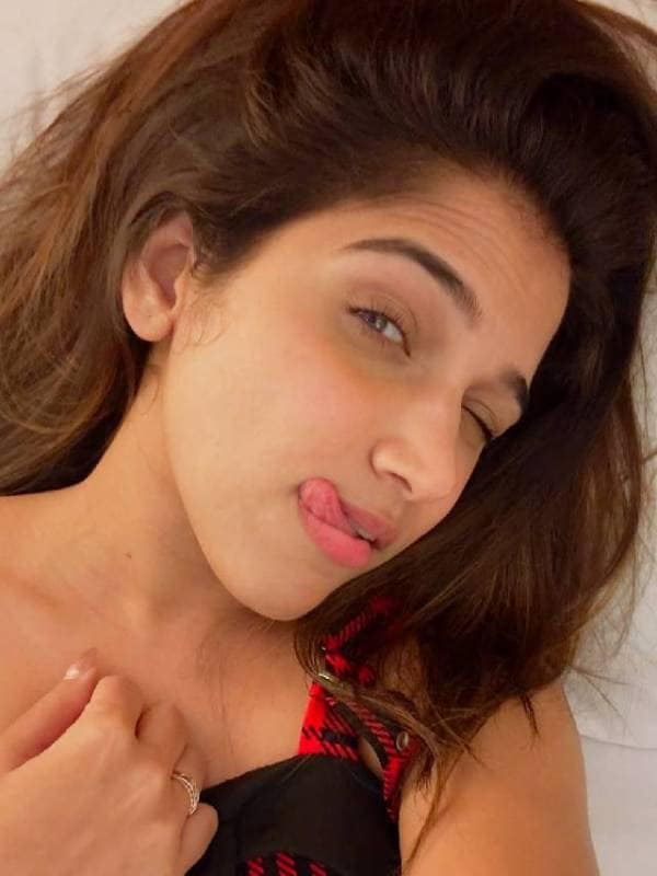 Jahnavi Killekar Cute look photos