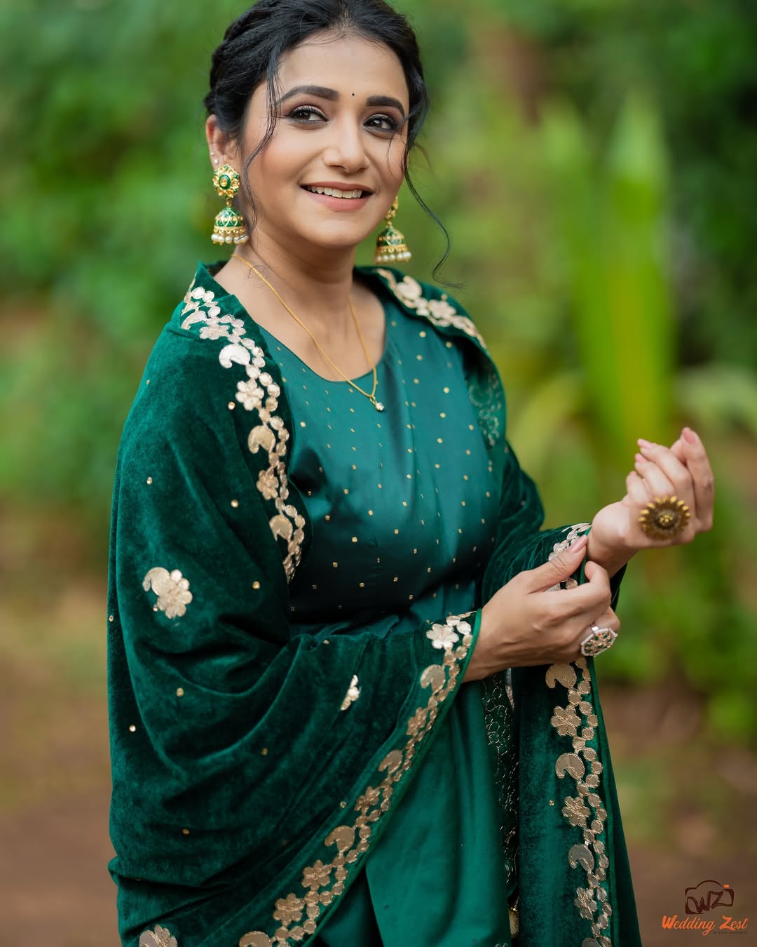 Jui Gadkari Purple Paithani Saree Look