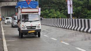 The flyover at Kasarvadavali is open