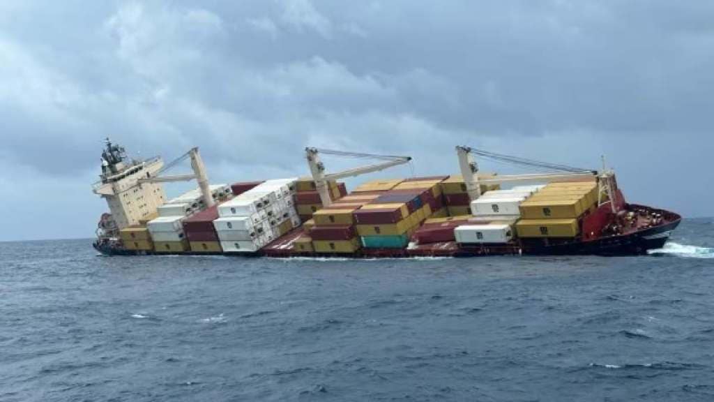 Kerala High Court Orders to Arrest Ship