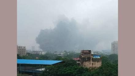 Massive fire breaks out at a textile processing company in MIDC, Dombivli