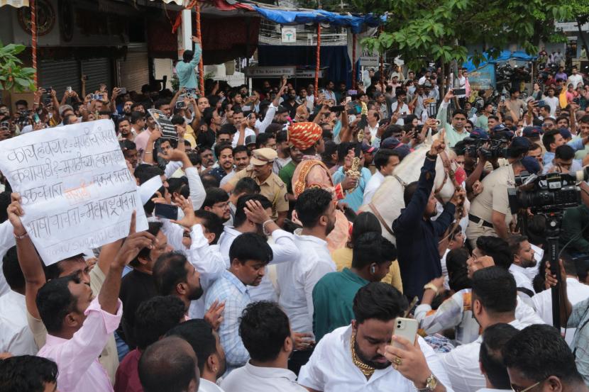 MNS Mira Road Protest Pratap Sarnaik