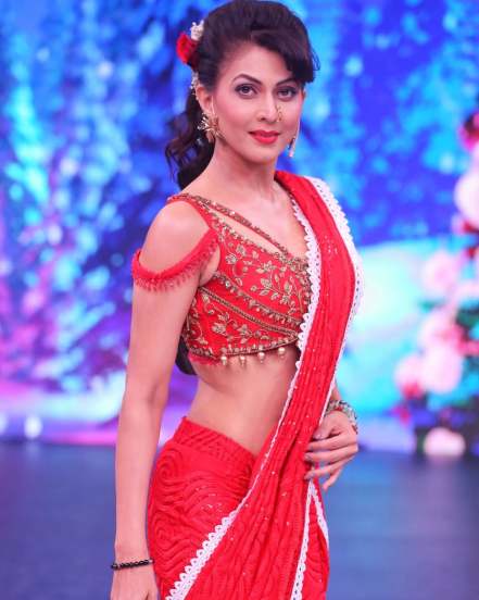 Madhavi Nimkar Shitti Vajali Re TV Show Look