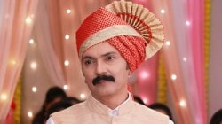 “ट्रेनमधून पडून पाच माणसे मरतात आणि…”, मिलिंद गवळींची भावुक प्रतिक्रिया; म्हणाले, “गरीबाचा पोरगा…”