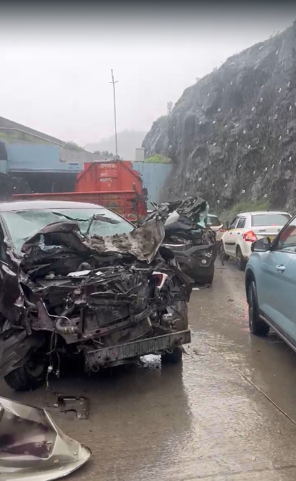 Mumbai Pune Expressway Accident