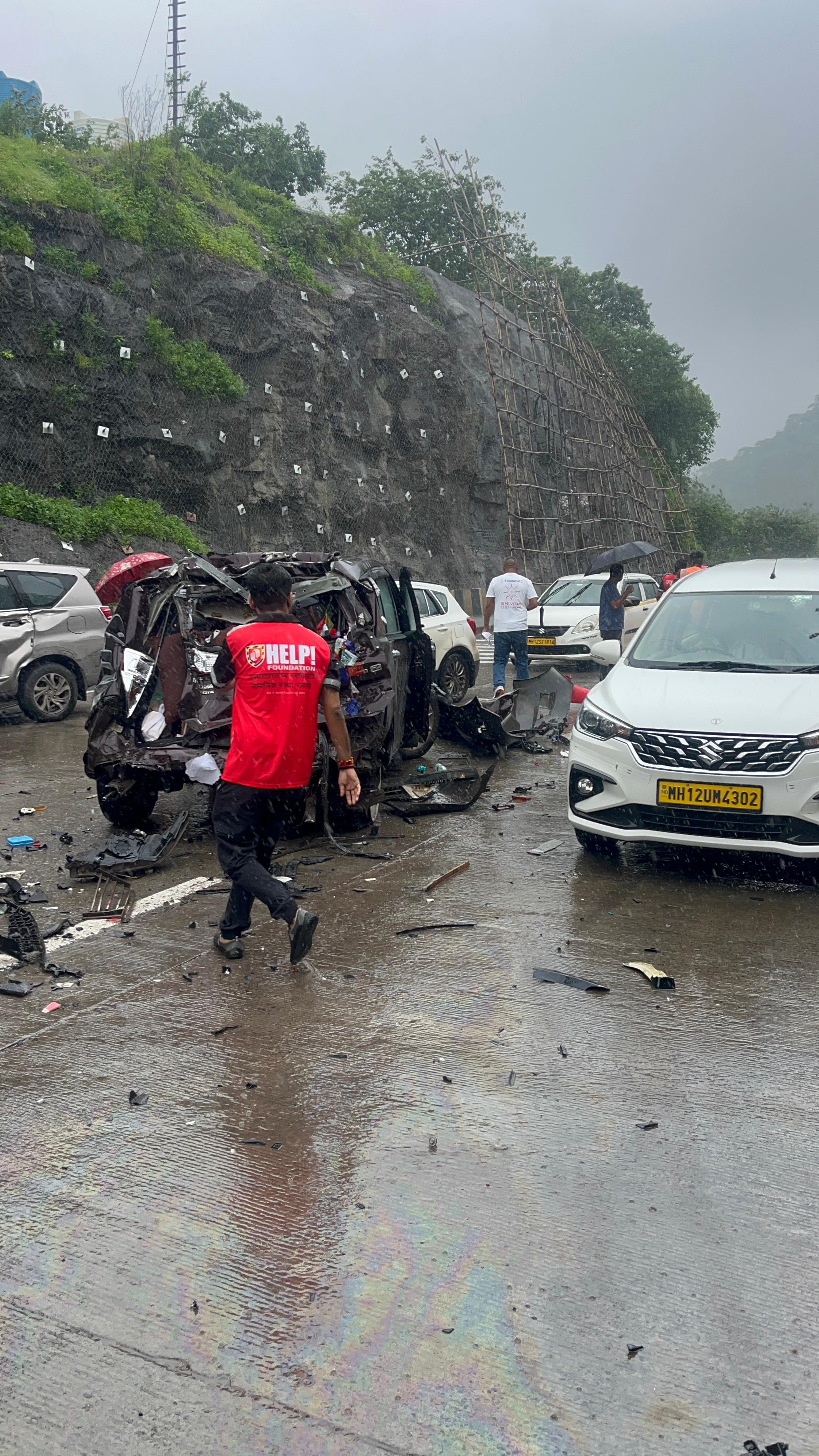 Mumbai Pune Expressway Accident