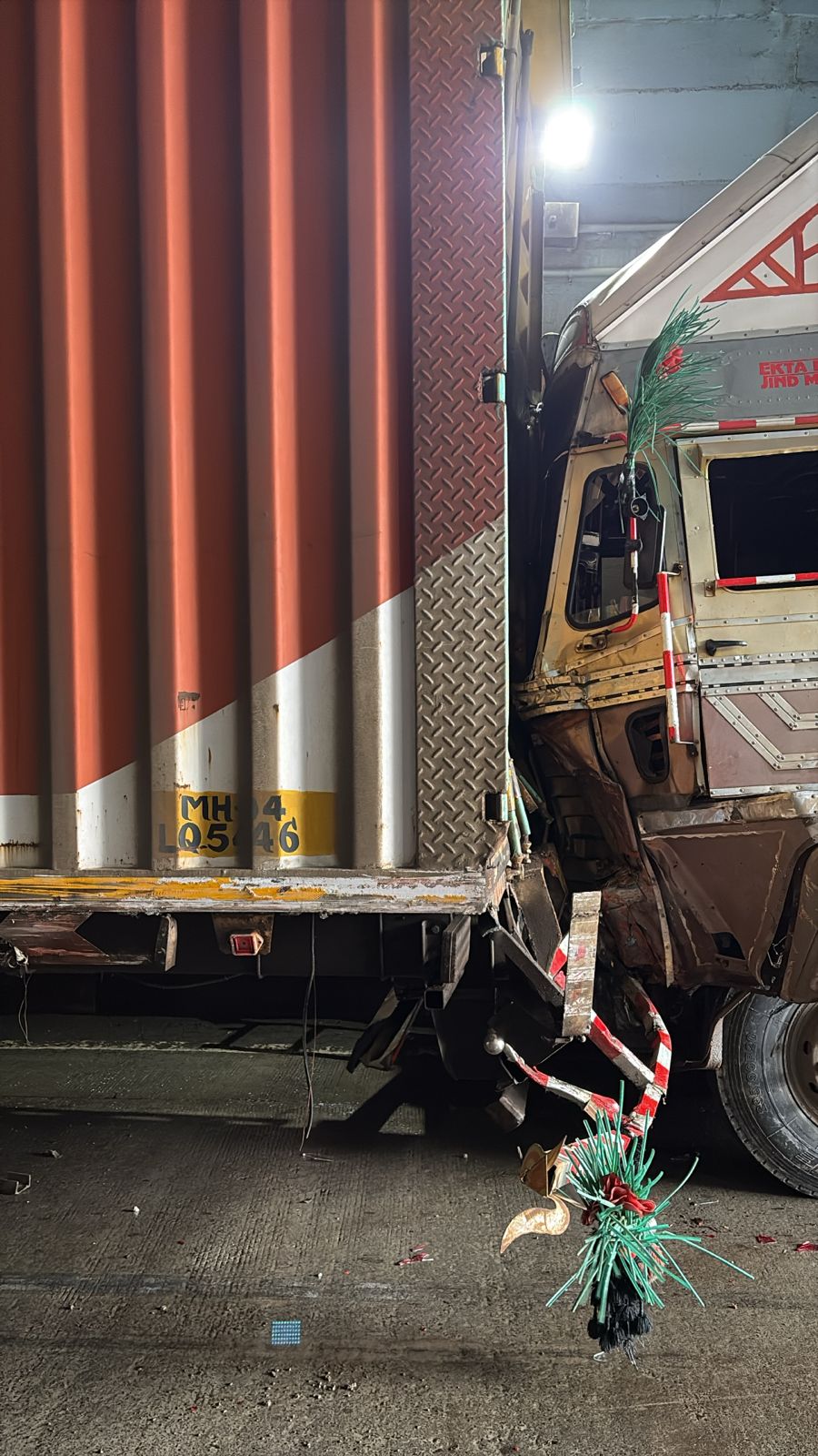 Mumbai Pune Expressway Accident