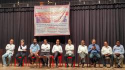 पालिका प्रशासन विरुद्ध कामगार संघर्ष पेटला