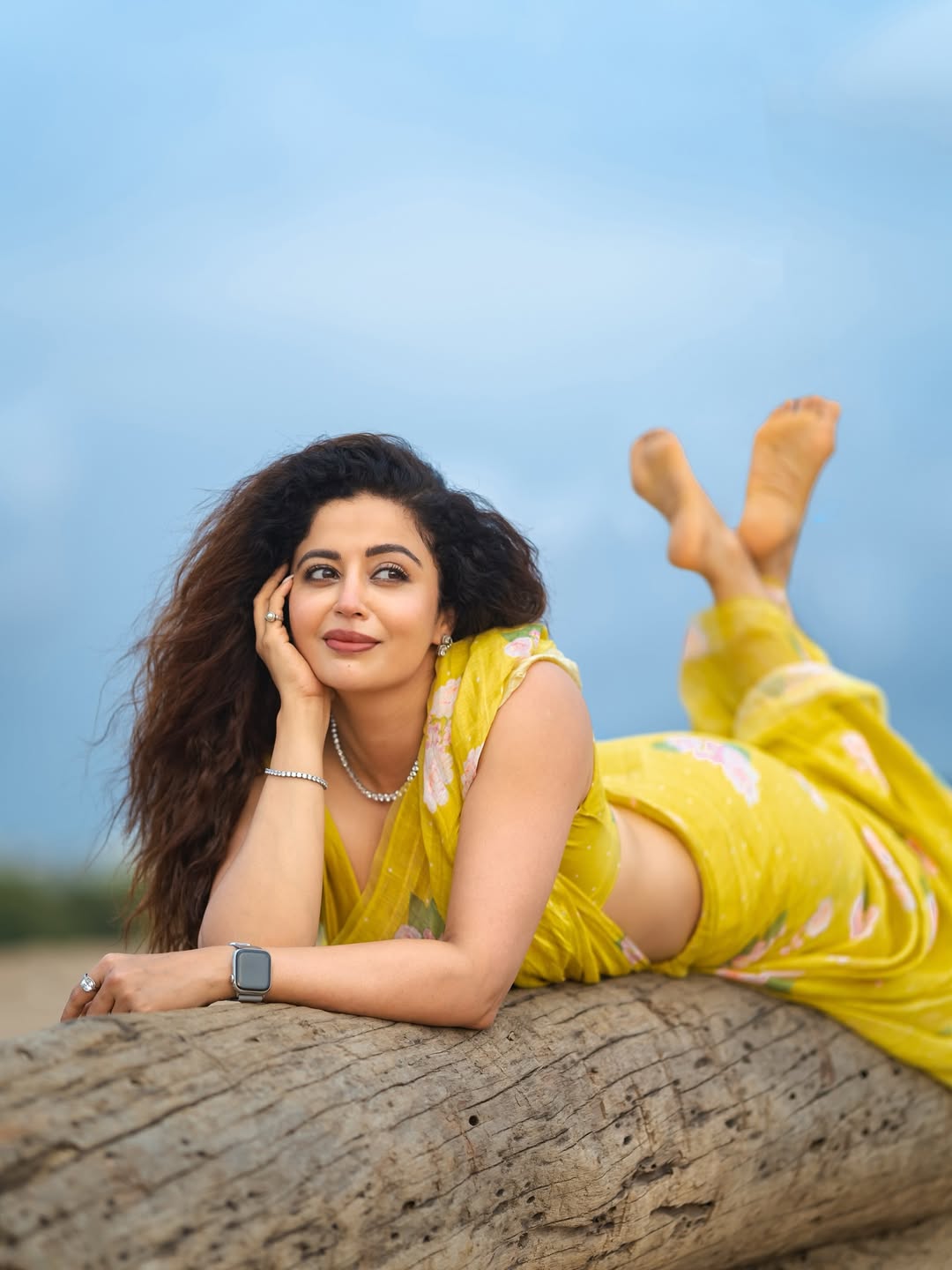 Neha Pendse Yellow Saree Bold Look