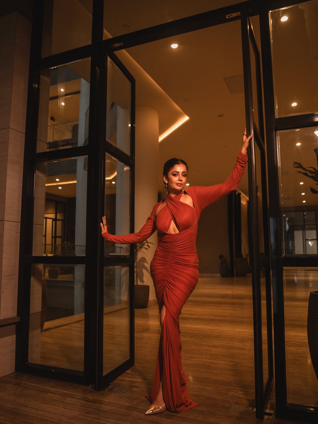 Neha Pendse bold looks