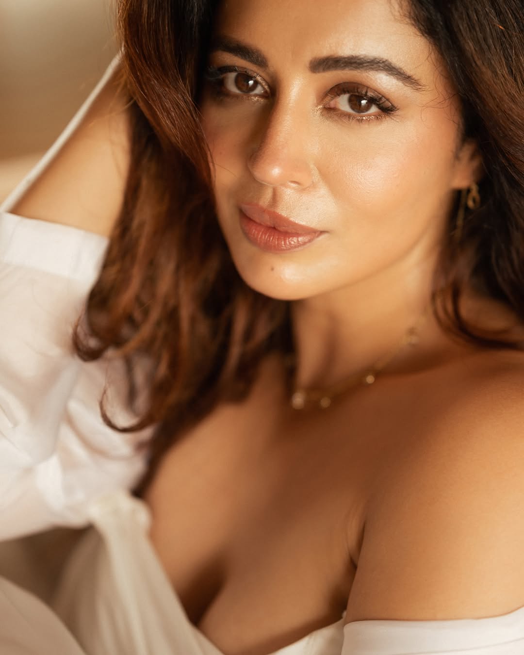 Neha pendse photoshoot with horse