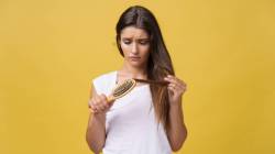 Hair Loss : केसगळतीचं मूळ कारण शरीरातच? जाणून घ्या ‘या’ ७ महत्त्वाच्या जीवनसत्त्वांची कमतरता