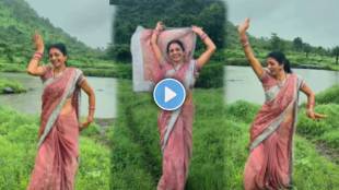 Aunty dance in bhojpuri nayi Jhulni ke chaiyaaan song