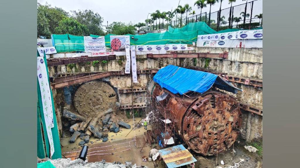 MMRDA achieved key milestone on Metro 7A Gundavali CSMIA route on Monday