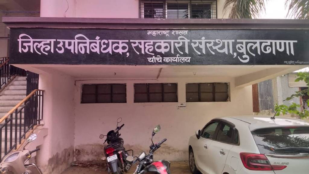cooperative department raided illegal moneylender in Jaipur seized phones cheques and affidavits records
