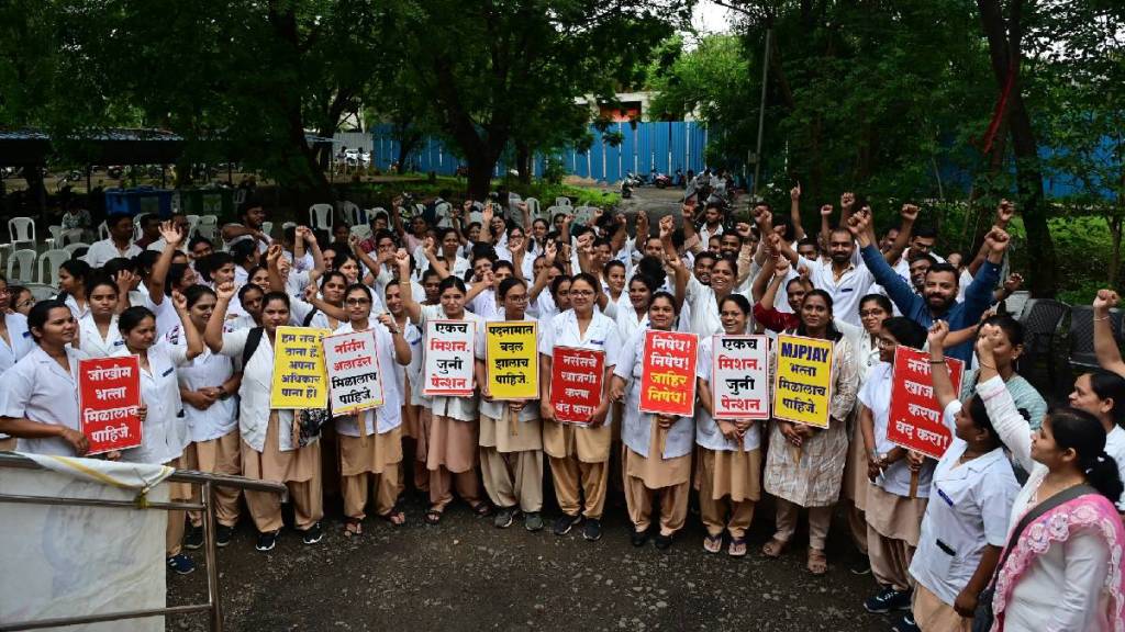 nagpur hospital surgery disrupted as nurse removed gloves mid operation and joined strike on thursday morning