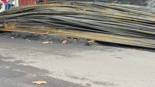 Construction materials dumped on roads in Kalyan dombivli block footpaths causing public inconvenience