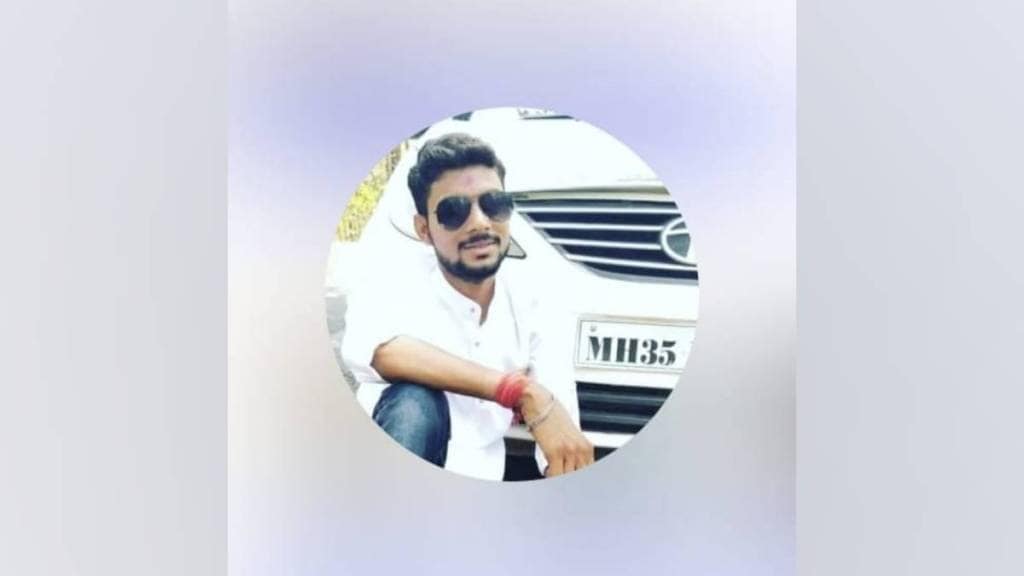 goregaon youth dies after crash between police vehicle in Parinay Phukes convoy and two wheeler