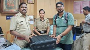 Mumbai CSMT police quickly returned a lost bag to a passenger