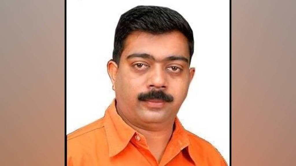 nashik ex mayor Pintu rane suspended banned from offices for abusing officials in Jalgaon district