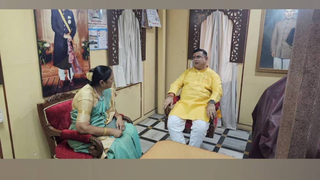congress mp dr shobha bachhav meeting with rajkumar rawal congress upset local Congress