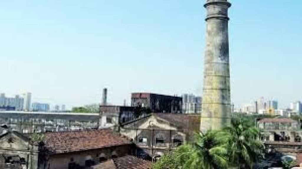 Mumbai hope of getting at least four to five thousand more houses on 13 acre plot in borivali of Khatav Mill also ended